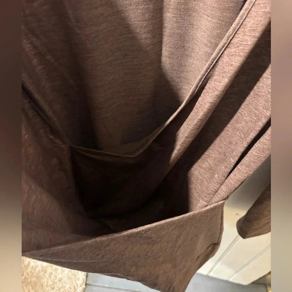 💕3/$25💕 L.L. Bean Wrap Top - Picture 3 of 4